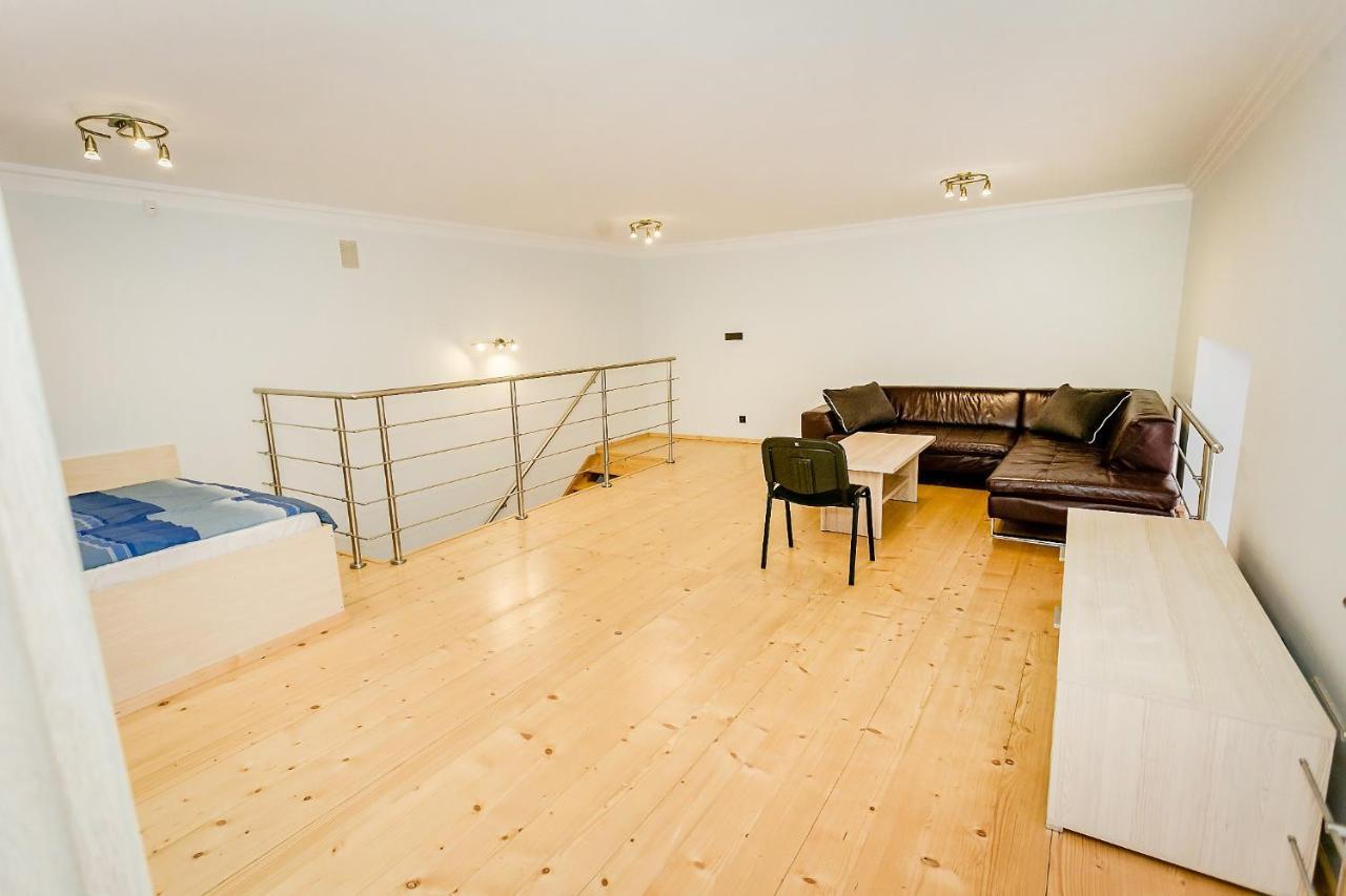 Apartament Stalowa Apartment สตาโลวา โวลา ภายนอก รูปภาพ