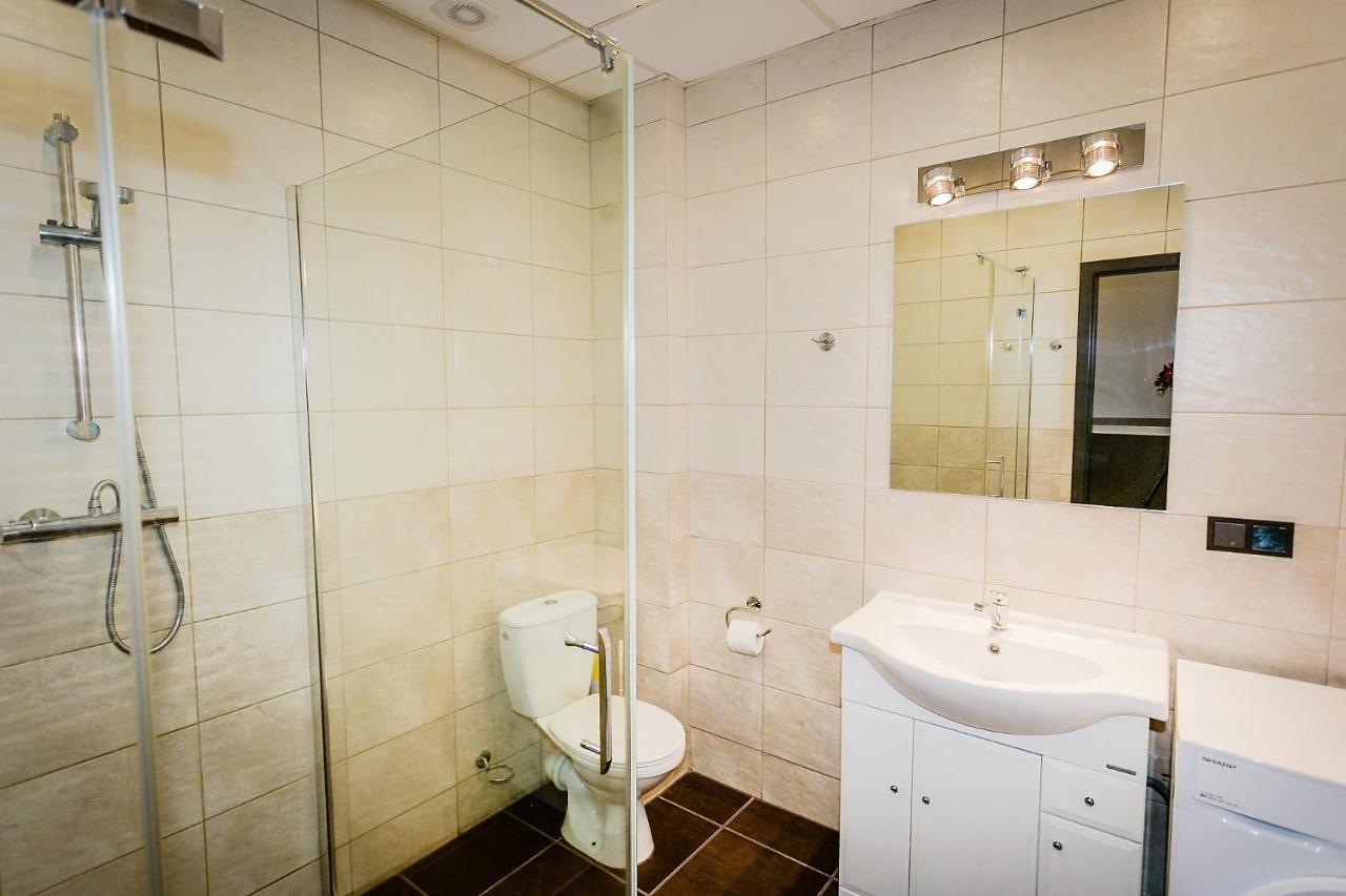 Apartament Stalowa Apartment สตาโลวา โวลา ภายนอก รูปภาพ